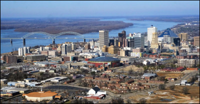 De quel Etat Memphis est-elle, avec 650 000 habitants, la ville la plus peuplée ?