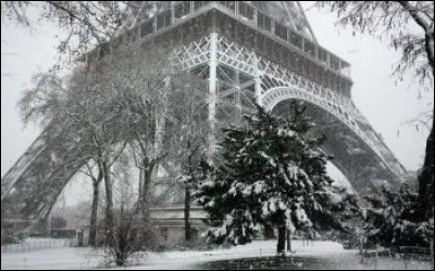 Qui a écrit "Notre-Dame de Paris" ?