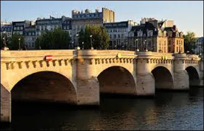 Le pont Neuf est le plus ancien pont de Paris.