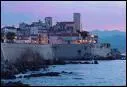 Située dans les Alpes maritimes, riche de 3000 ans de passé, on y admire les remparts Vauban, le fort carré, le quai Rambaud, et on ne manque pas de flâner dans son magnifique marché...