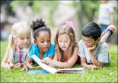 Dans "Les enfants étudient avec de nouveaux livres", de quoi "avec de nouveaux livres" est-il un complément circonstanciel ?