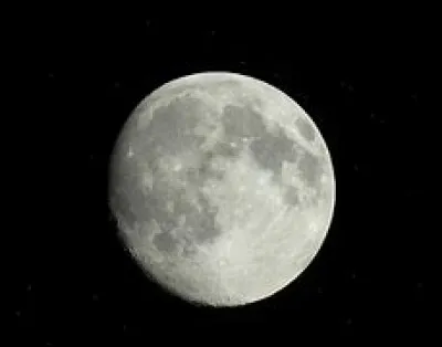 Qui est le premier être humain à avoir posé le pied sur la Lune ?