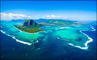 Laquelle de ces îles est située dans l'océan Indien ?