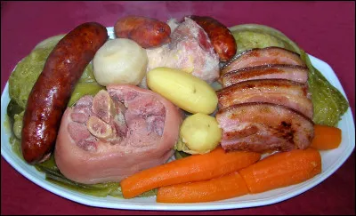 Pot comme potée : quel saucisson ou saucisse, fait partie de la potée en photo ?