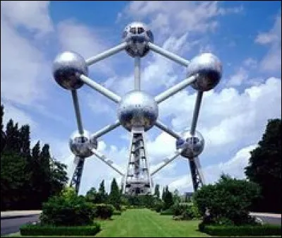 Pourquoi l'Atomium a-t-il été construit ?