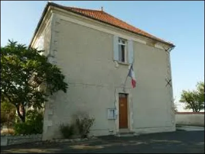 Ancienne commune Charentaise, Aubeville se situe en région ...