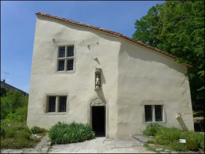 Quel est son lieu de naissance ? (maison de Jeanne d'Arc en photo)