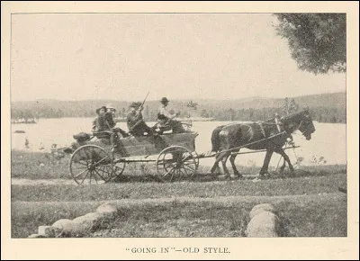 Le concept de "break de chasse" nous renvoie à la "belle époque" des pionniers et aux tous débuts de l'automobile, et même avant ! L'image nous ramène en ... en/aux ...