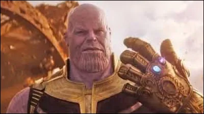 Quel Avenger possède une hache ayant coupé la tête de Thanos ?