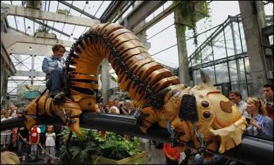 Dans quelle ville française, pourriez-vous visiter "Les Machines de l'île" ?