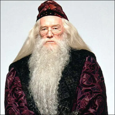 Quel est le nom complet de Dumbledore ?