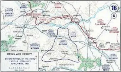 16 avril 1917 : 
À 6 heures, le nouveau général en chef de l'Armée française lance ses troupes à l'assaut de la crête du Chemin des Dames, non loin de Laon, dans l'Aisne. Dès les premières minutes, les mitrailleuses allemandes fauchent les vagues de soldats français qui finissent par progresser de 500 mètres. Pourtant, il s'obstine faisant 40 000 morts. Qui était alors le général en chef ?