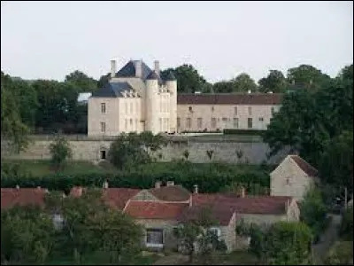 Nous débutons la semaine au château d'Anstrude, à Bierry-les-Belles-Fontaines. Commune Icaunaise, elle se situe dans l'ancienne région ...