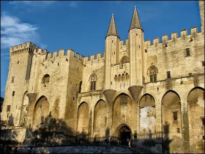 Comment s'appelle ce monument avignonnais ?