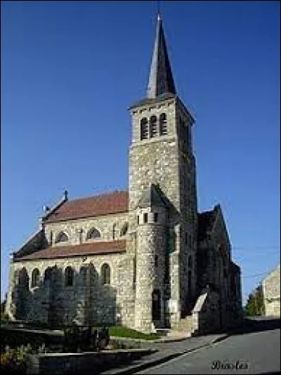 Aujourd'hui, notre balade commence au pied de l'église Saint-Quentin, à Brasles. Commune des Hauts-de-France, dans la Communauté d'agglomération de la région de Château-Thierry, elle se situe dans le département ...