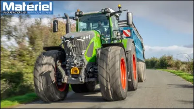 Quelle est la marque de ce tracteur ?