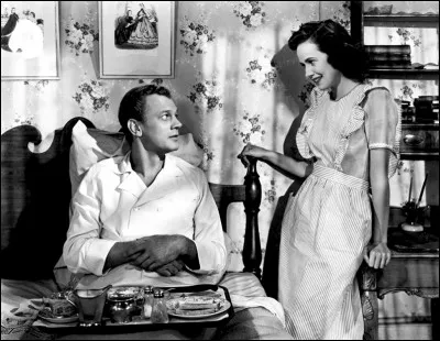 Ce quiz s'intéressera principalement à sa période américaine. On débute avec ce film noir réalisé en 1943, avec Teresa Wright et Joseph Cotten. Il s'agit, selon les aveux du réalisateur lui-même, de son film favori. Quel est son titre ?