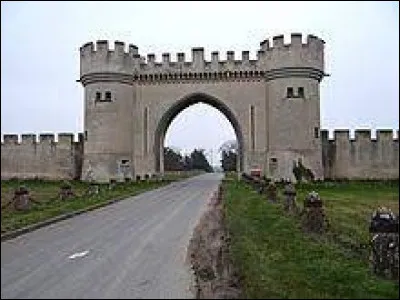 Nous débutons notre balade en Île-de-France, à Boulancourt. Village de l'arrondissement de Fontainebleau, il se situe dans le département ...