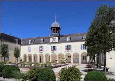 Notre première balade du week-end commence dans le Grand-Est, à Bar-sur-Aube. Sous-préfecture de son département, elle se situe dans le département ...