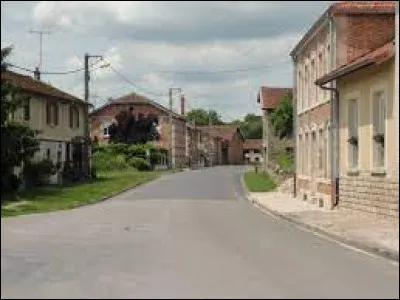 Notre première balade de la semaine commence dans le Grand-Est, à Glannes. Commune de la Champagne crayeuse, dans l'arrondissement de Troyes, elle se situe dans le département ...