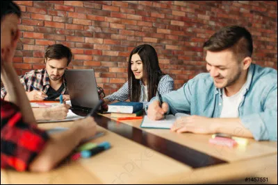 Tu es en travail de groupe, que fais-tu ?