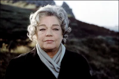 L'immense actrice qu'était Simone Signoret est décédée en 1985. De quel animateur télé est-elle la grand-mère ?