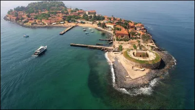 Où est située l'île de Gorée ?