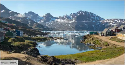 De quel pays l'île du Groenland dépend-elle  ?