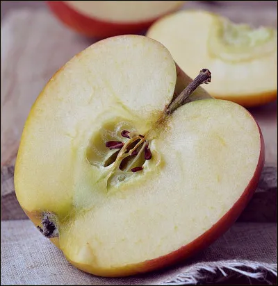 Que contiennent les pépins des pommes ?