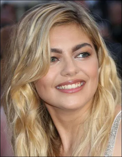 Laquelle de ces chansons a été interprétée par Louane ?