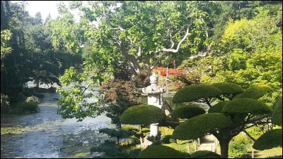 Le parc oriental fut créé par Alexandre Marcel (célèbre architecte orientaliste) et le chef jardinier, Alphonse Duveau. 
De quel pays, Alexandre Marcel s'inspira-t-il en grande majorité ?