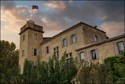 Les élèves vont à l'institut Auguste Armand pour devenir quoi ?