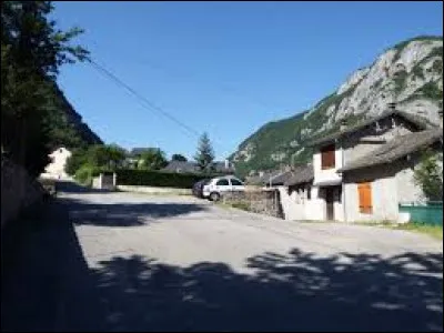 Petit village Ariégeois de 53 habitants, Alliat se situe dans l'ancienne région ...