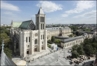 Ville de Seine-Saint-Denis, située au nord de Paris, deuxième ville la plus peuplée de la banlieue parisienne avec 112 000 habitants :