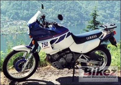 Quel est le nom de cette moto ?