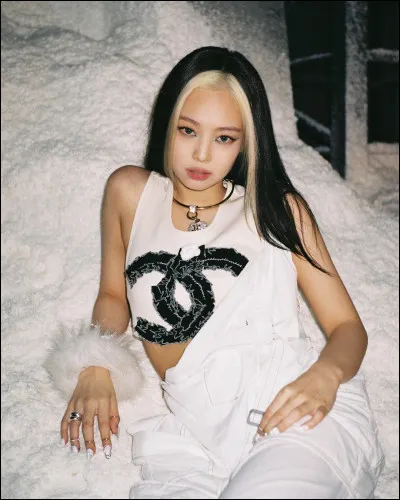 Jennie est l'ambassadrice de Chanel.