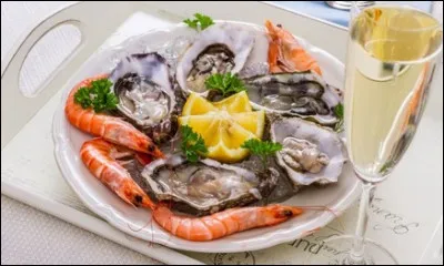 On commence par les crustacés de sud Bretagne qui se dégustent aisément avec le vin local...