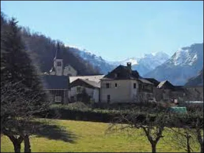 Notre balade commence en Nouvelle-Aquitaine, à Aste-Béon. Village de l'arrondissement d'Oloron-Sainte-Marie, il se situe dans le département ...