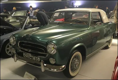 Cette française est bien plus rare qu'on ne pourrait le croire. Saurez-vous me trouver le nom de cet élégant cabriolet franc-comtois ?