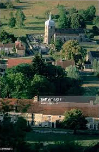 Nous commençons notre balade dans le Grand-Est, à Arbigny-sous-Varennes. Petit village de 87 habitants, dans l'arrondissement de Langres, il se situe dans le département ...