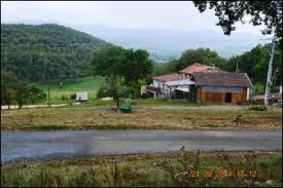 Nous commençons notre nouvelle balade en Occitanie, à Allières. Petit village de 72 habitants, dans l'arrondissement de Saint-Girons, il se situe dans le département ...