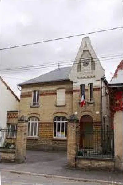 Aujourd'hui, nous commençons notre petit périple dans le Grand-Est, à Bergnicourt. Village de l'arrondissement de Rethel, il se situe dans le département ...