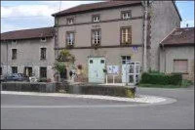 Je vous propose de commencer notre balade dans le Grand-Est, à Fécocourt. Village du Toulois, il se situe dans le département ...