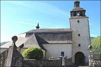 Nous commençons notre balade eu pied de l'église Saint-Martin, à Arras-en-Lavedan. Village Bigourdan, il se situe dans l'ex région ...