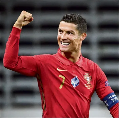 Quelle est la nationalité de Ronaldo ?