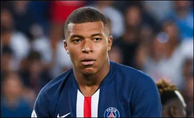 Quel âge a Mbappé ?