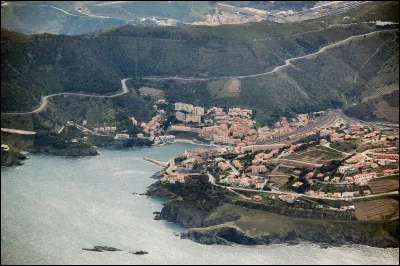 Dans quelle région se trouve le village de Cerbère ?