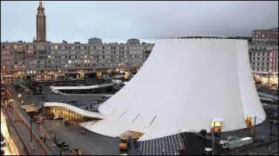 Voici une petite curiosité normande : le Volcan. Dans quelle ville se trouve-t-il ?