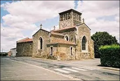 Nous commençons notre balade dominicale à Chavagnes-les-Redoux, devant l'église Notre-Dame-de-l'Assomption. Commune des Pays-de-la-Loire, elle se situe dans le département ...