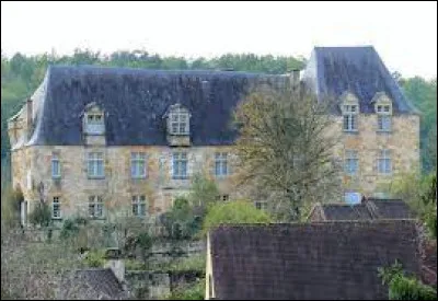 Nous commençons notre première balade de la semaine dans le Périgord noir, au château de Berbiguières. Nous sommes dans le département ...